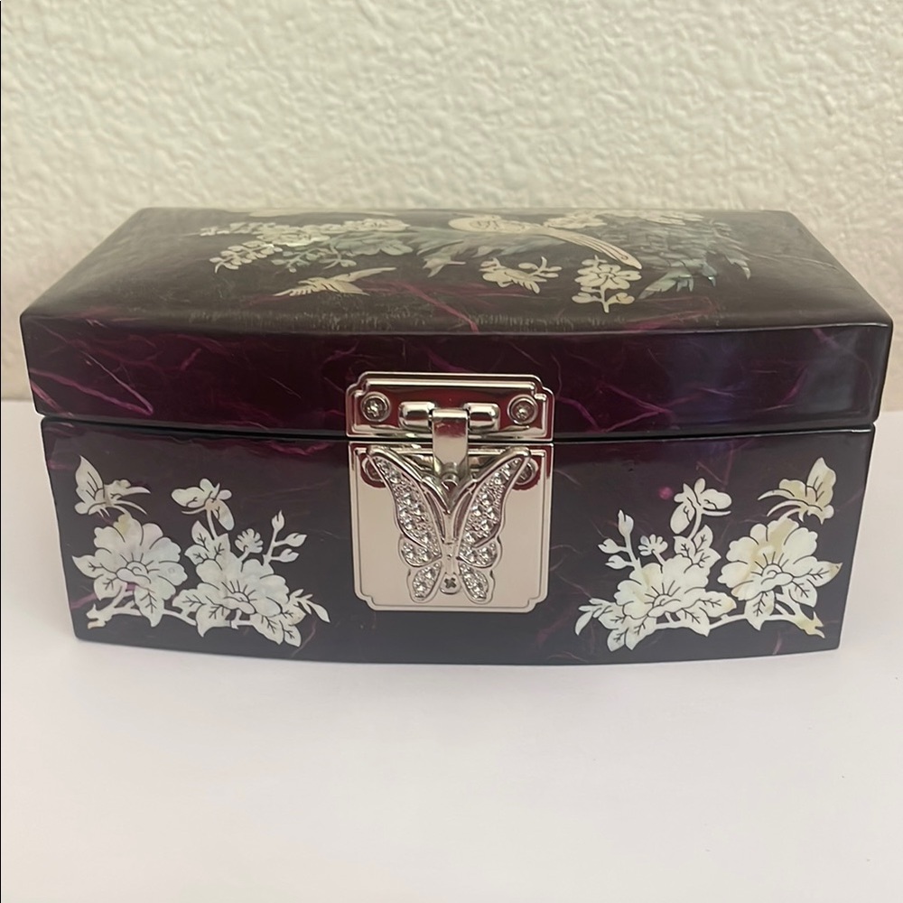Elegant Korean Lacquer Floral Jewelry Box w/Mother of Pearl